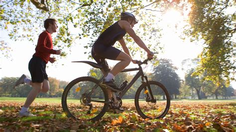 Is Cycling or Running Better: A Debate Fueled by Caffeine and Endorphins